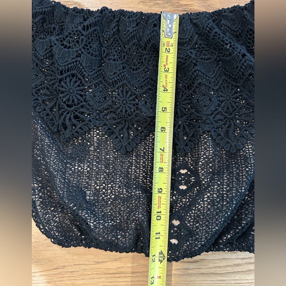 Jen’s Pirate Booty lace tube top - Picture 4 of 4